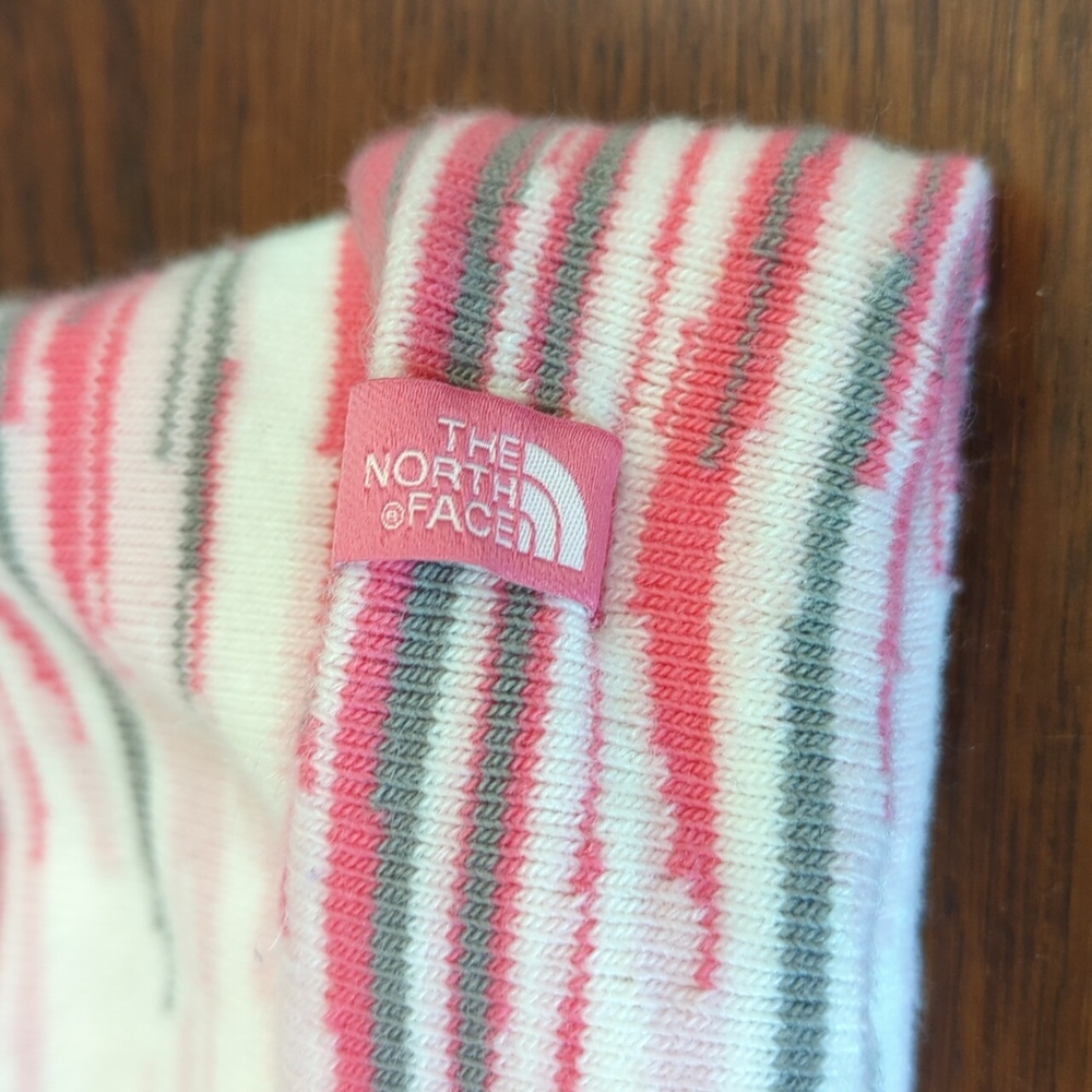The North Face Girls Pink Multi Pom Pom Cabin Ski Tuke/Beanie Size Youth Medium - Picture 8 of 9